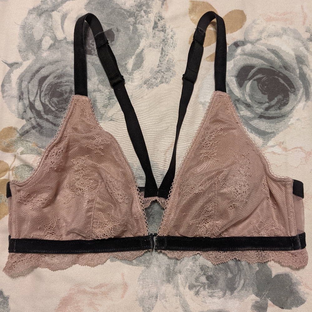 Victoria's Secret fashion bra